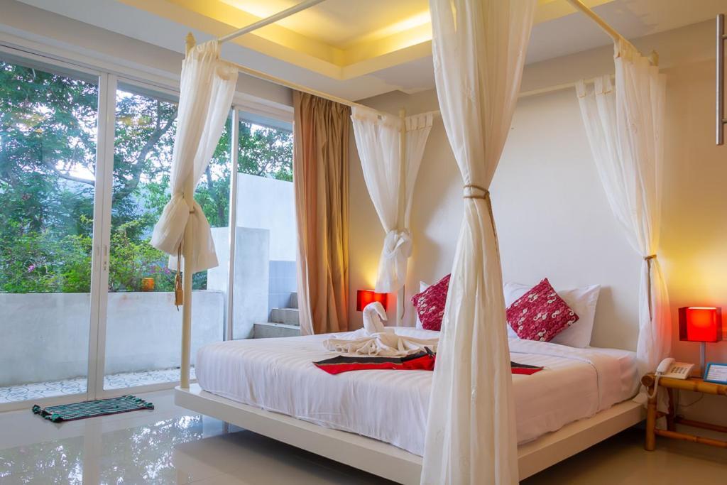 Grand Bleu Ocean View Pool Suite Bãi biển Kamala Ngoại thất bức ảnh