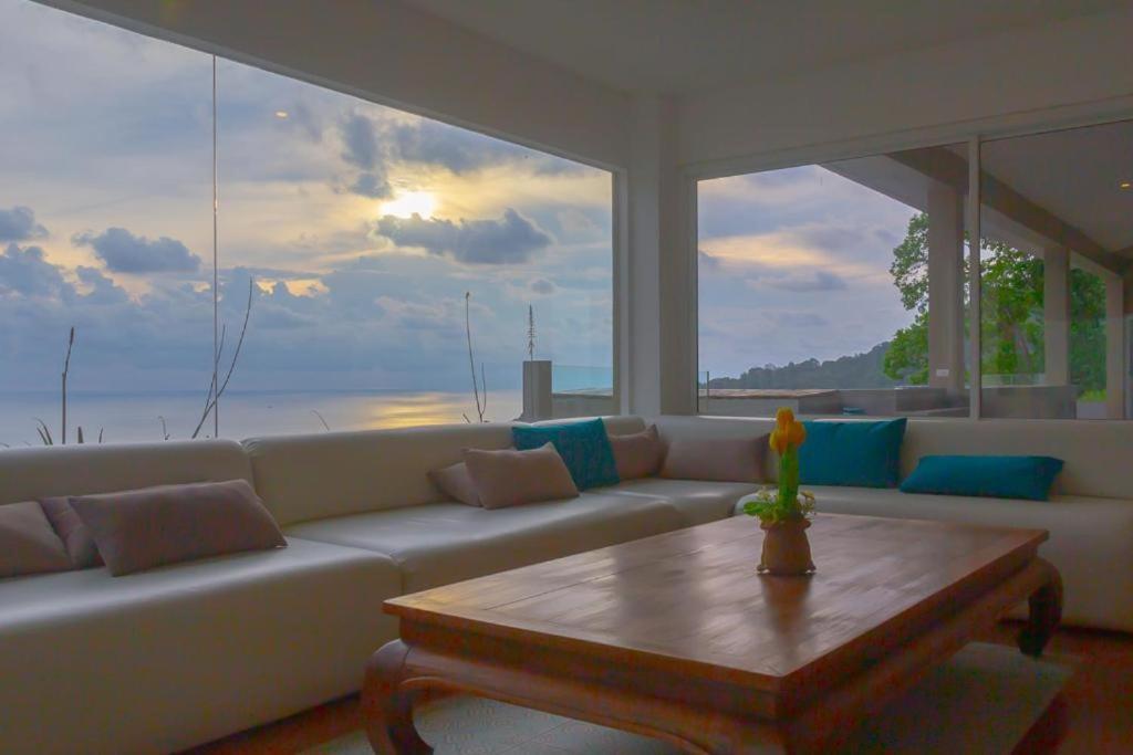 Grand Bleu Ocean View Pool Suite Bãi biển Kamala Ngoại thất bức ảnh